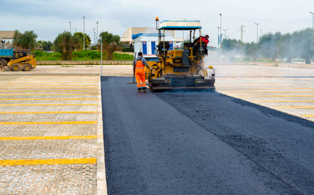 Best Driveway Paving Contractor  in Marion, IA